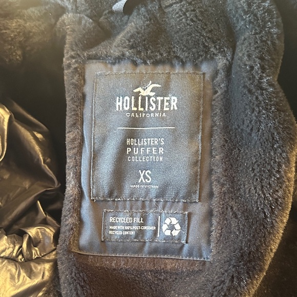 Hollister Charcoal Puffer Jacket Mens - Picture 8 of 10